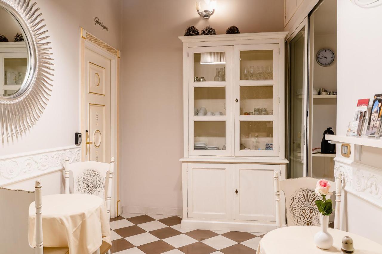 Locanda Del Sole-Roma Piazza Di Spagna Ripetta Екстер'єр фото